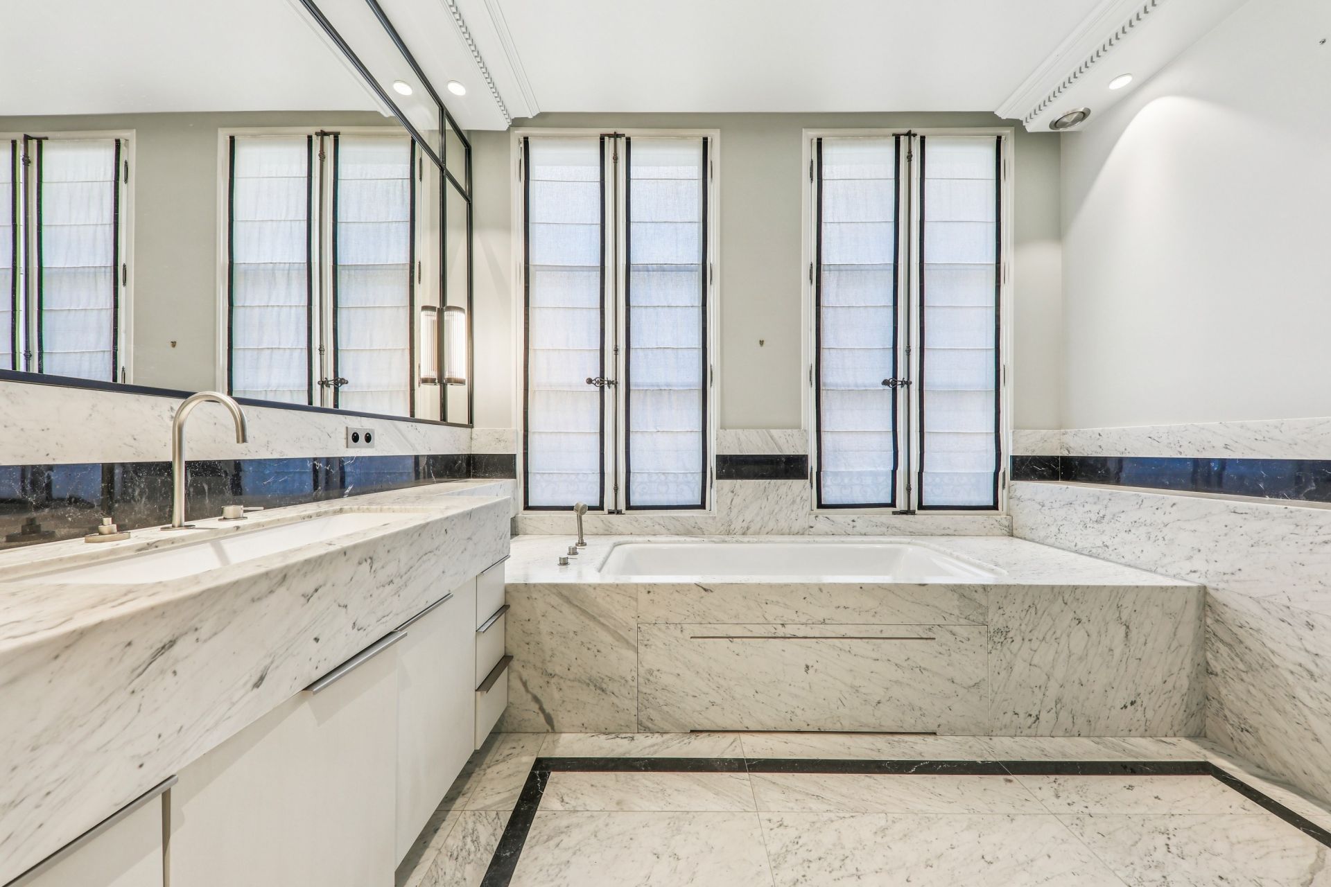 appartement 4 Pièces en vente sur PARIS (75007)