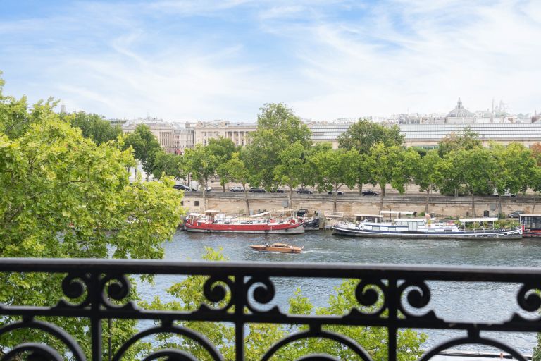 appartement 10 Pièces en vente sur PARIS (75007)