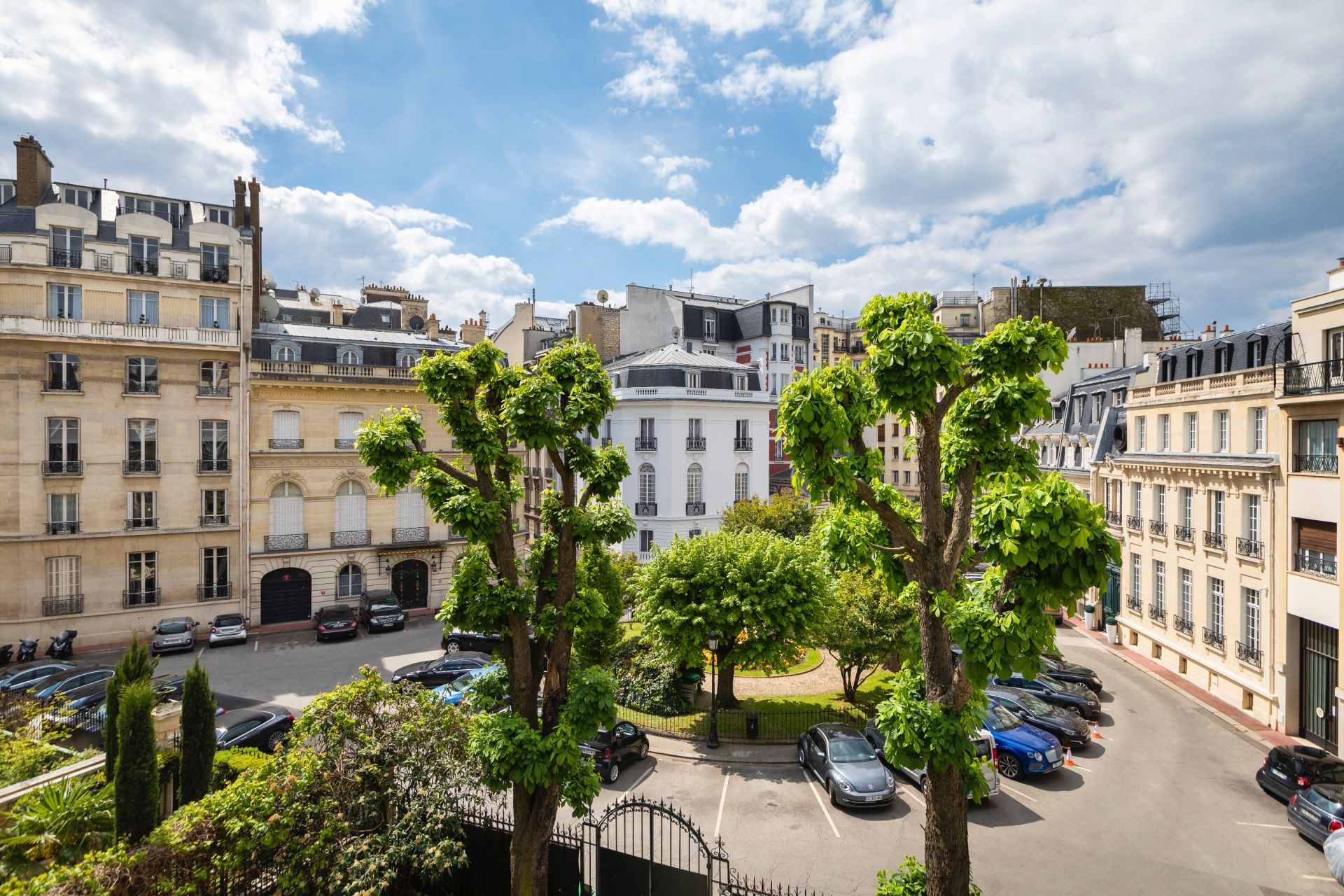 hôtel particulier 11 Pièces en vente sur PARIS (75016)