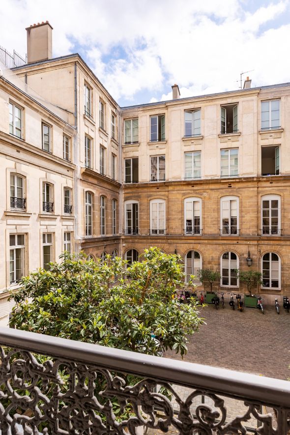 Vente Appartement Paris 7 5&nbsp;Pièces 182&nbsp;m²