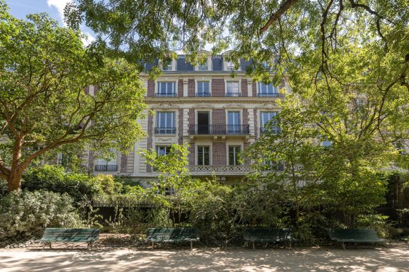 Vente Hôtel particulier Paris 8 20&nbsp;Pièces 1366&nbsp;m²