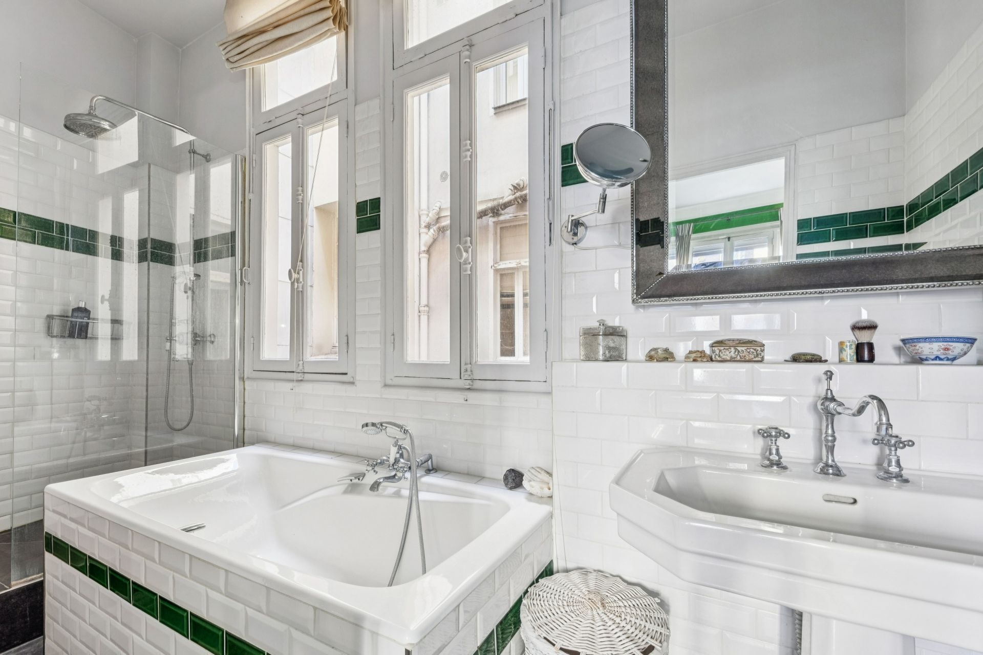 appartement 8 Pièces en vente sur PARIS (75116)