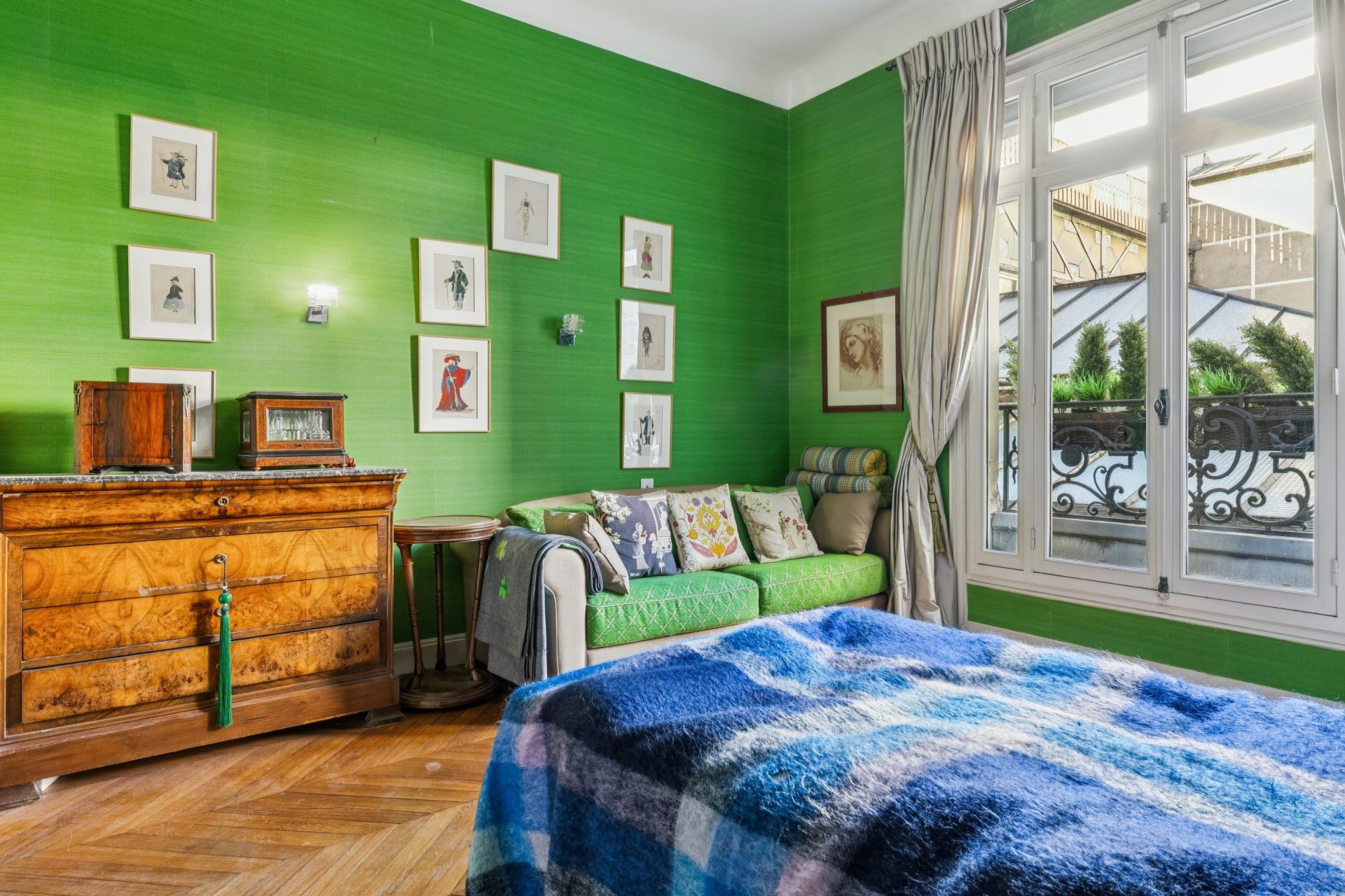 appartement 8 Pièces en vente sur PARIS (75116)