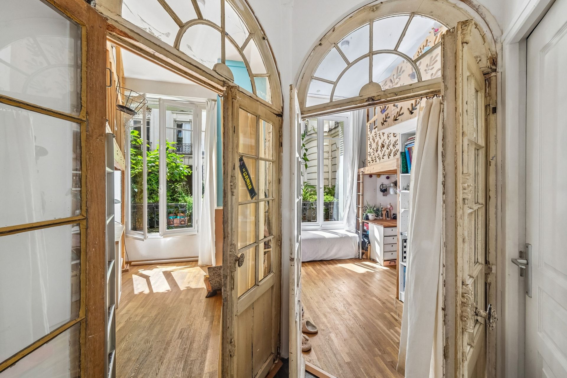 apartment 10 Rooms for sale on PARIS (75009)