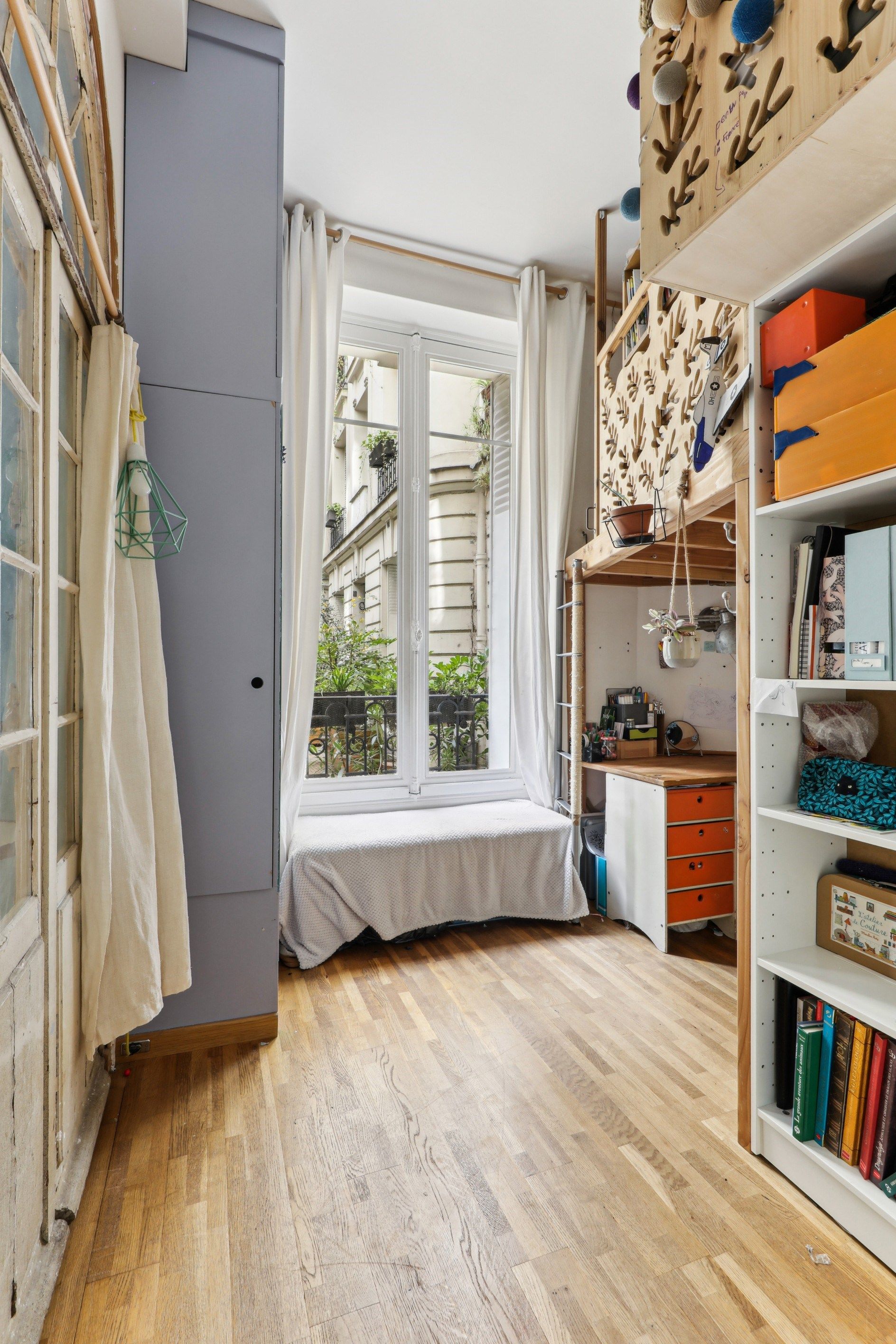 apartment 10 Rooms for sale on PARIS (75009)