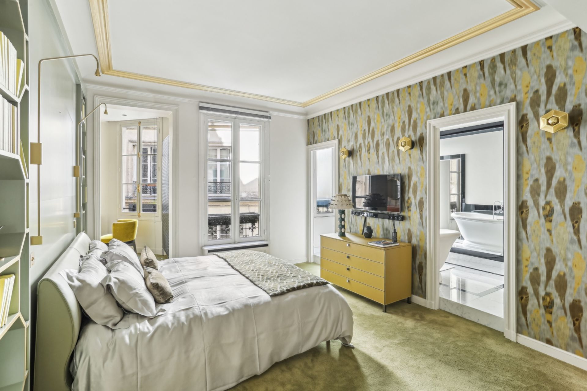 apartment 5 Rooms for sale on PARIS (75006)
