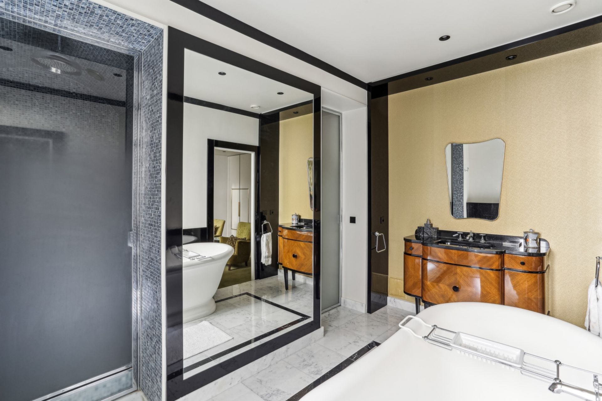 apartment 5 Rooms for sale on PARIS (75006)