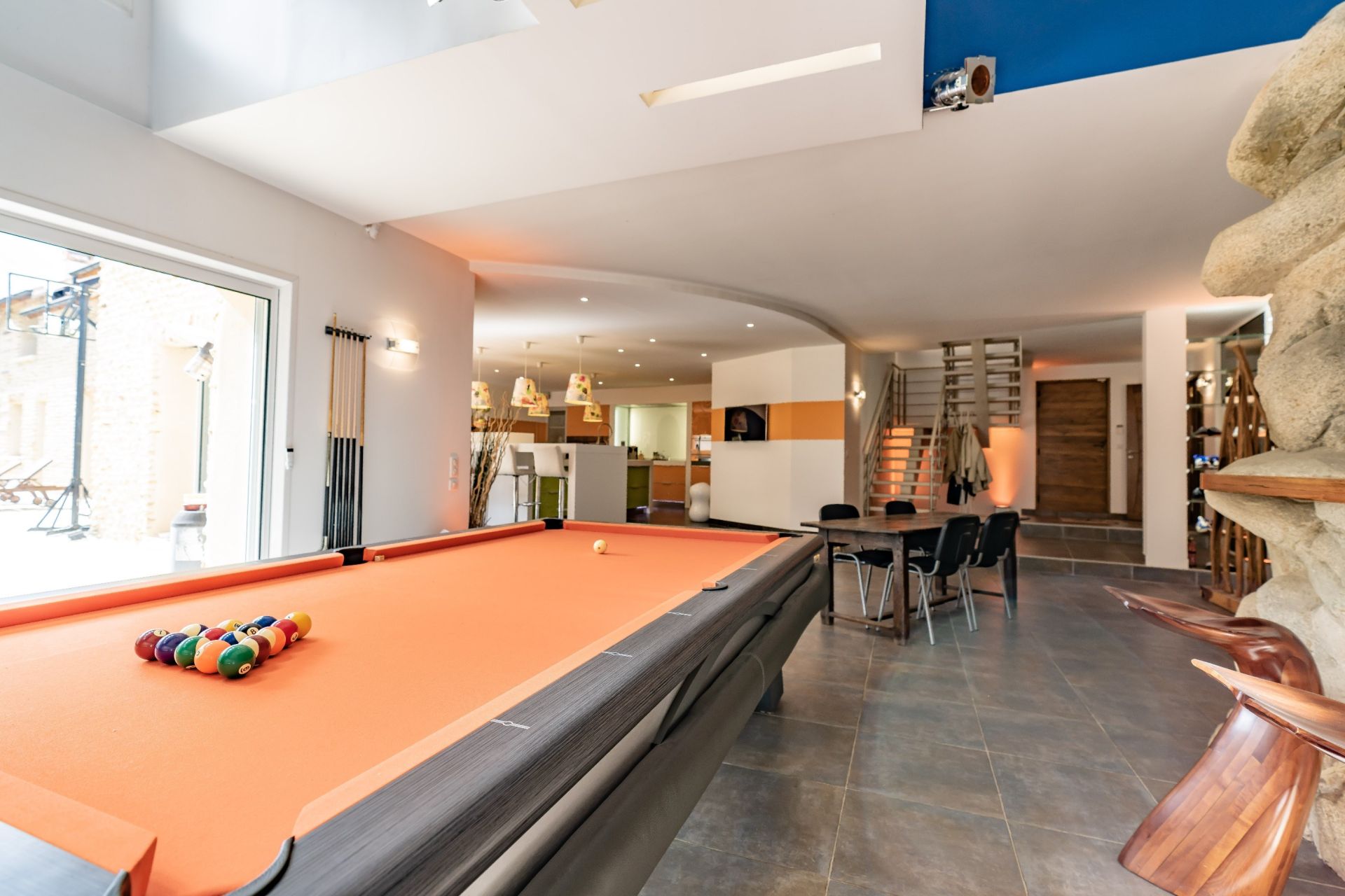 propriété 23 Pièces en vente sur ADAINVILLE (78113)