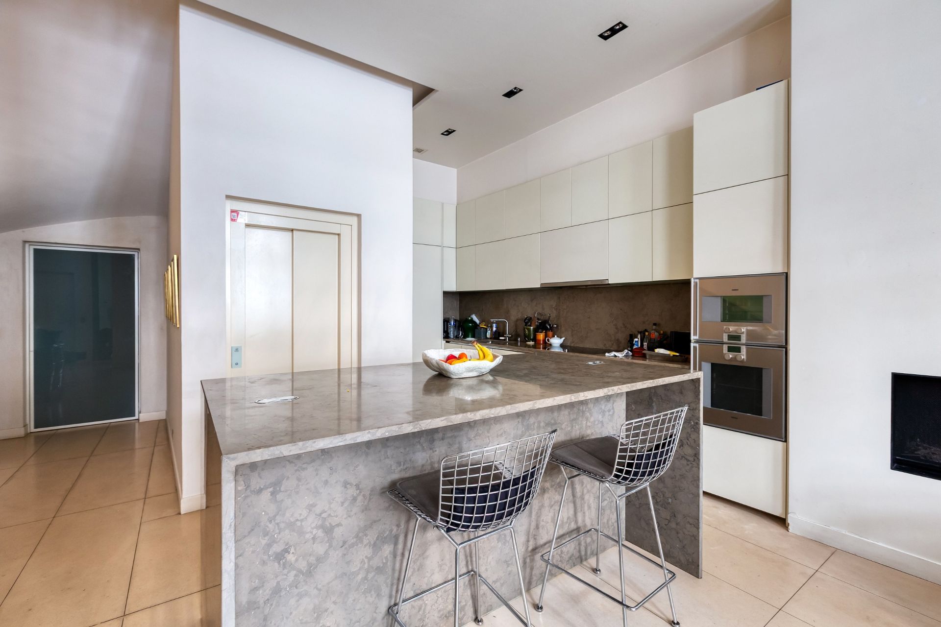 maison de ville 8 Pièces en vente sur PARIS (75006)