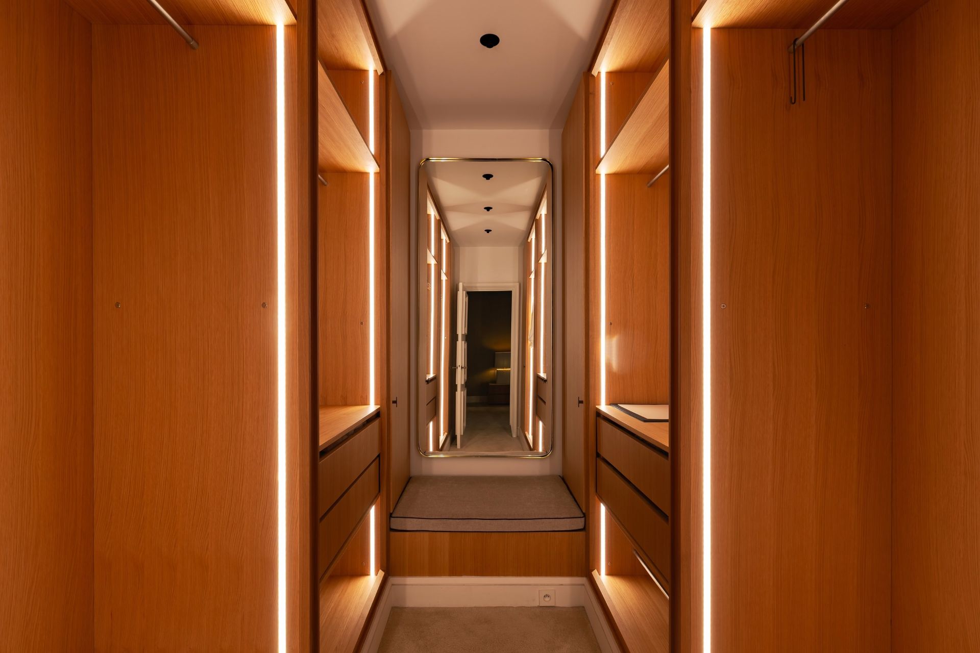 appartement 8 Pièces en vente sur PARIS (75008)