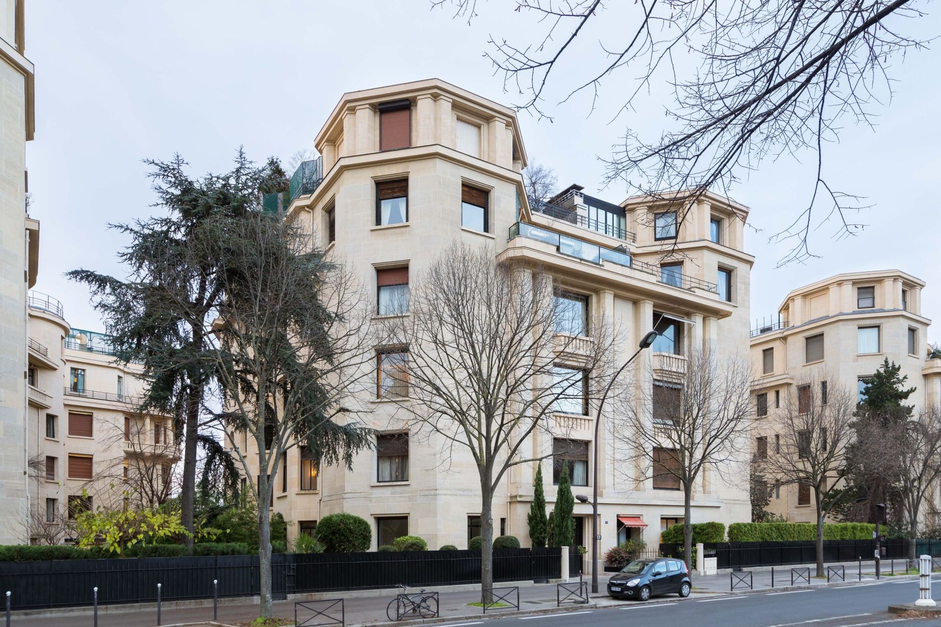 apartment 7 Rooms for sale on PARIS (75016)