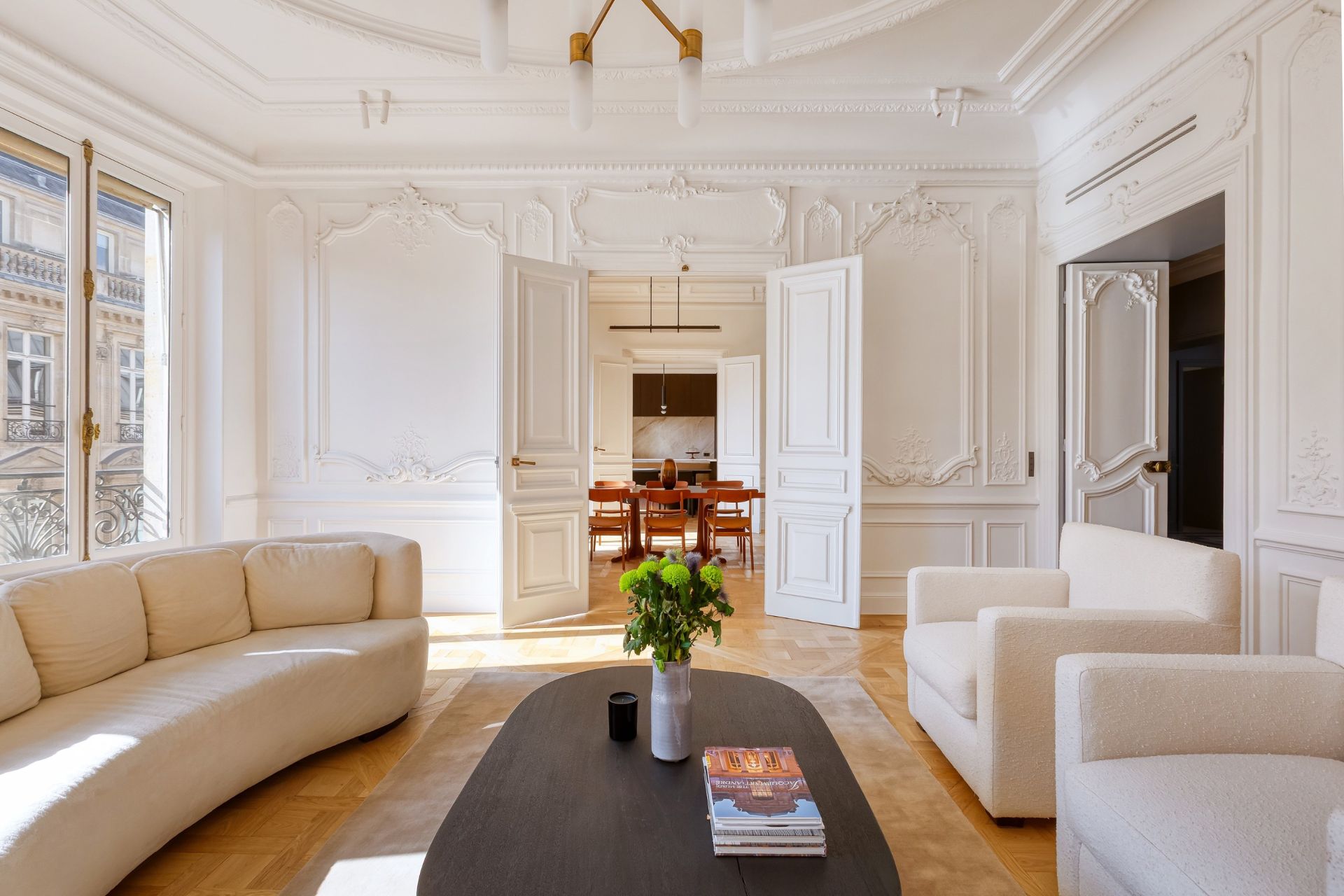 apartment 5 Rooms for sale on PARIS (75008)