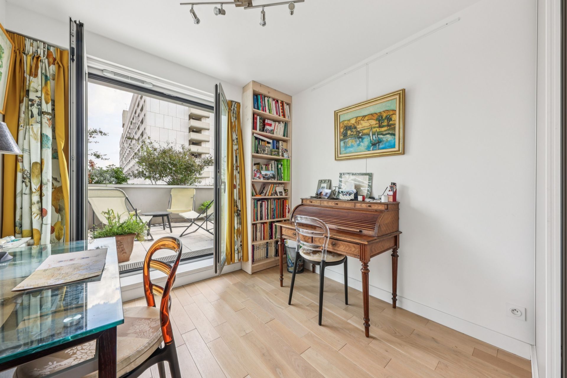 apartment 5 Rooms for sale on PARIS (75013)