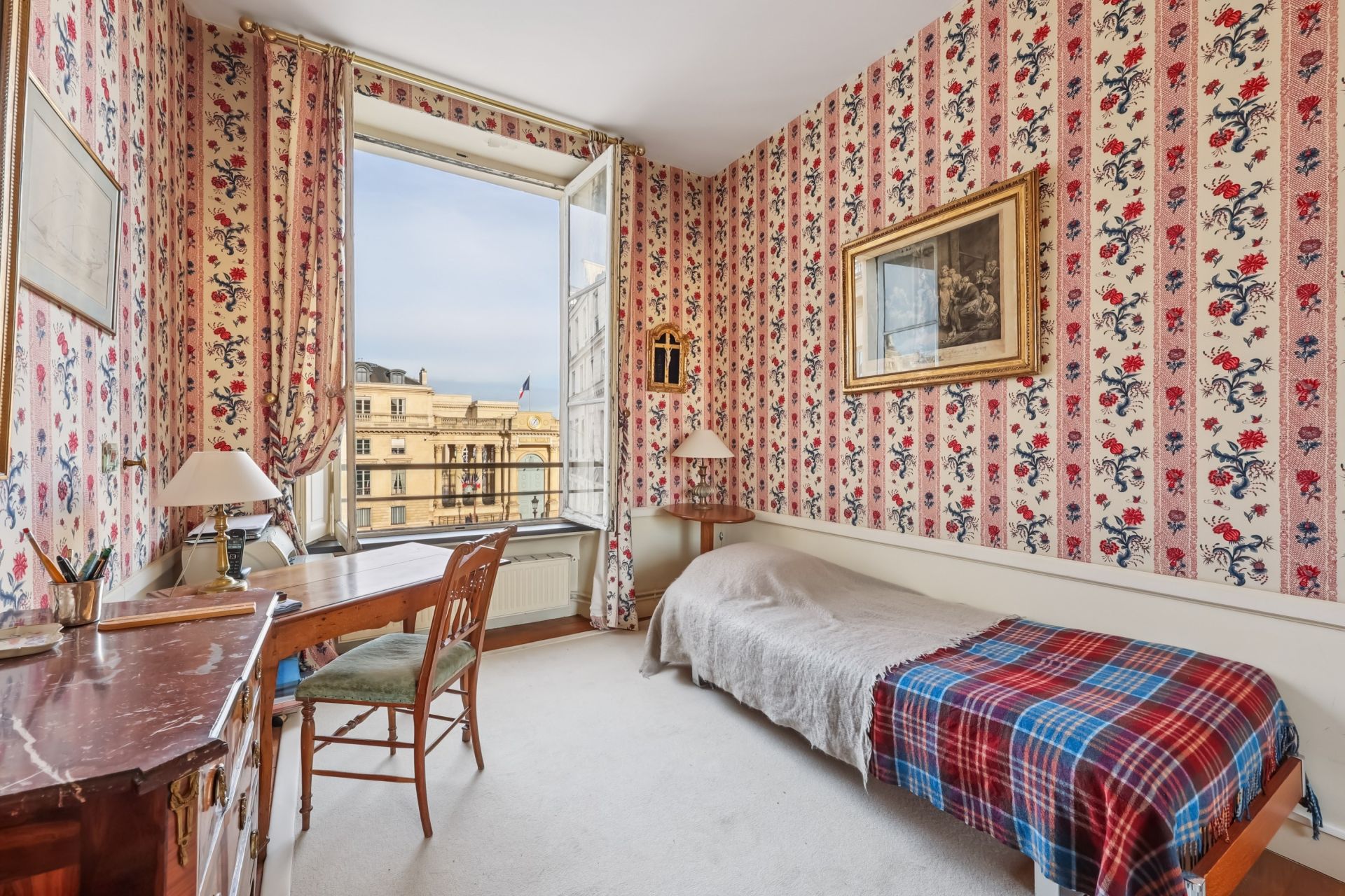 appartement 4 Pièces en vente sur PARIS (75007)