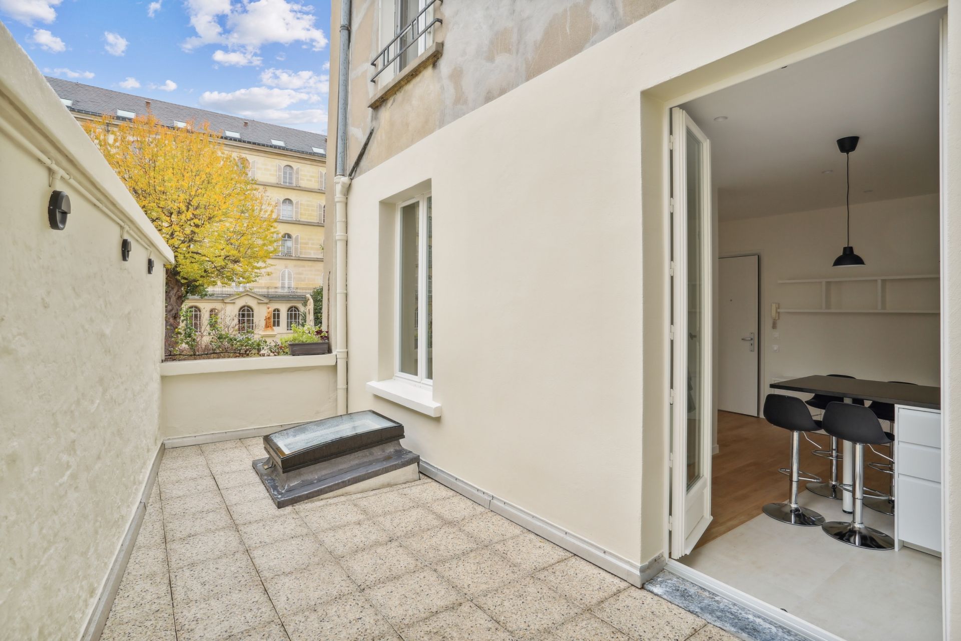 apartment 2 Rooms for rent on PARIS (75007)