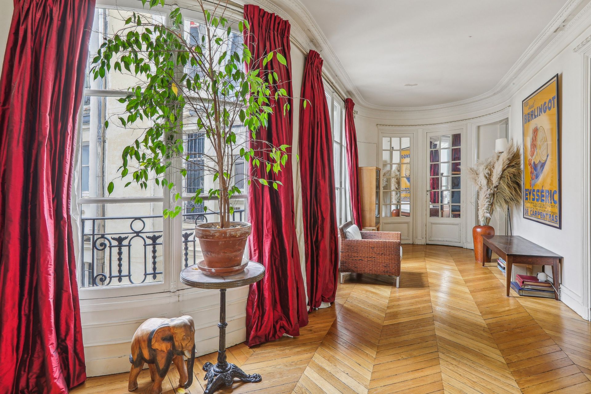 apartment 7 Rooms for sale on PARIS (75007)