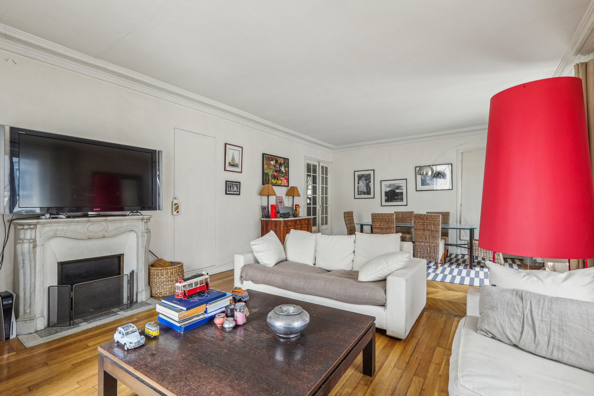 apartment 7 Rooms for sale on PARIS (75007)