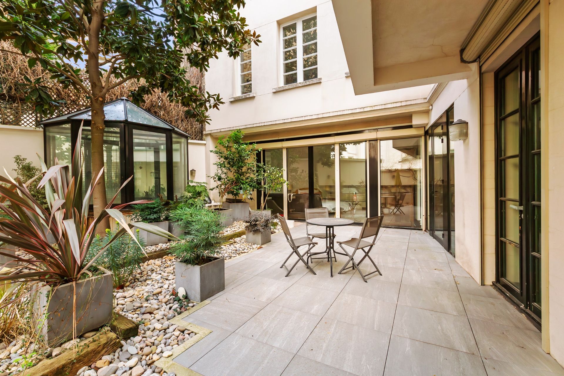 house 11 Rooms for sale on NEUILLY SUR SEINE (92200)