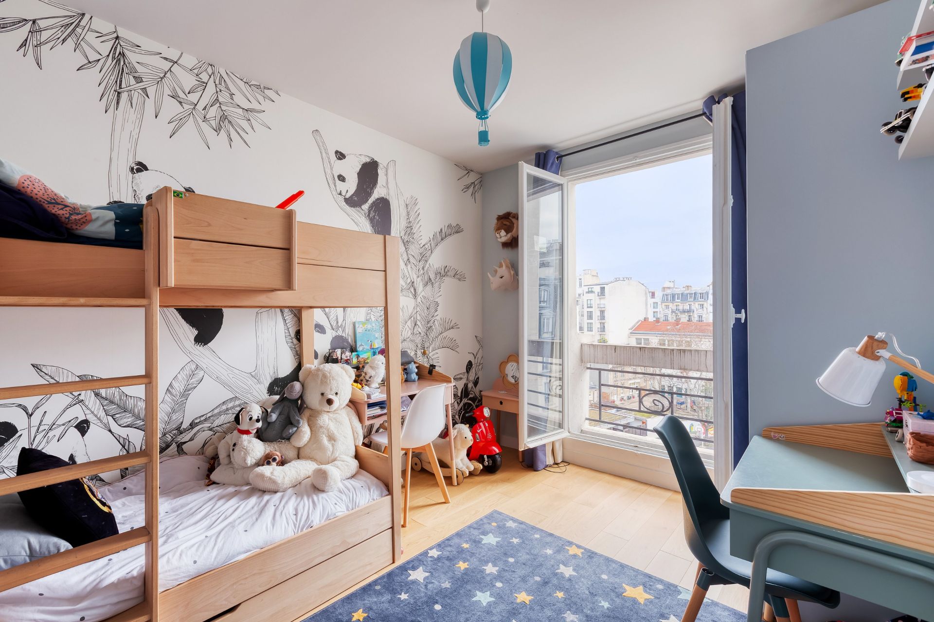 apartment 6 Rooms for sale on PARIS (75016)