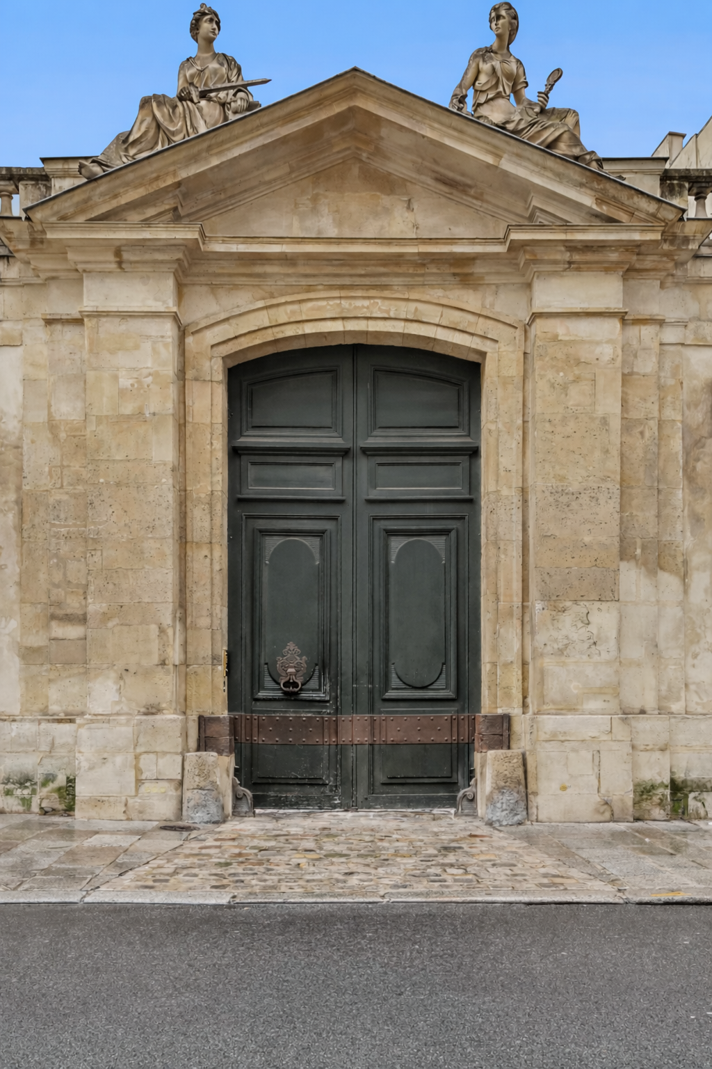 apartment 4 Rooms for rent on PARIS (75006)