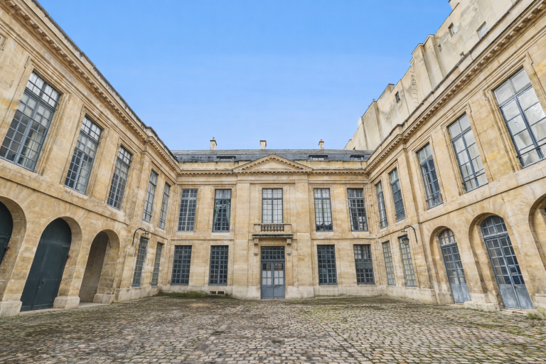 apartment 4 Rooms for rent on PARIS (75006)