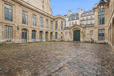 Rental Apartment Paris 6 4&nbsp;Rooms 150&nbsp;m²