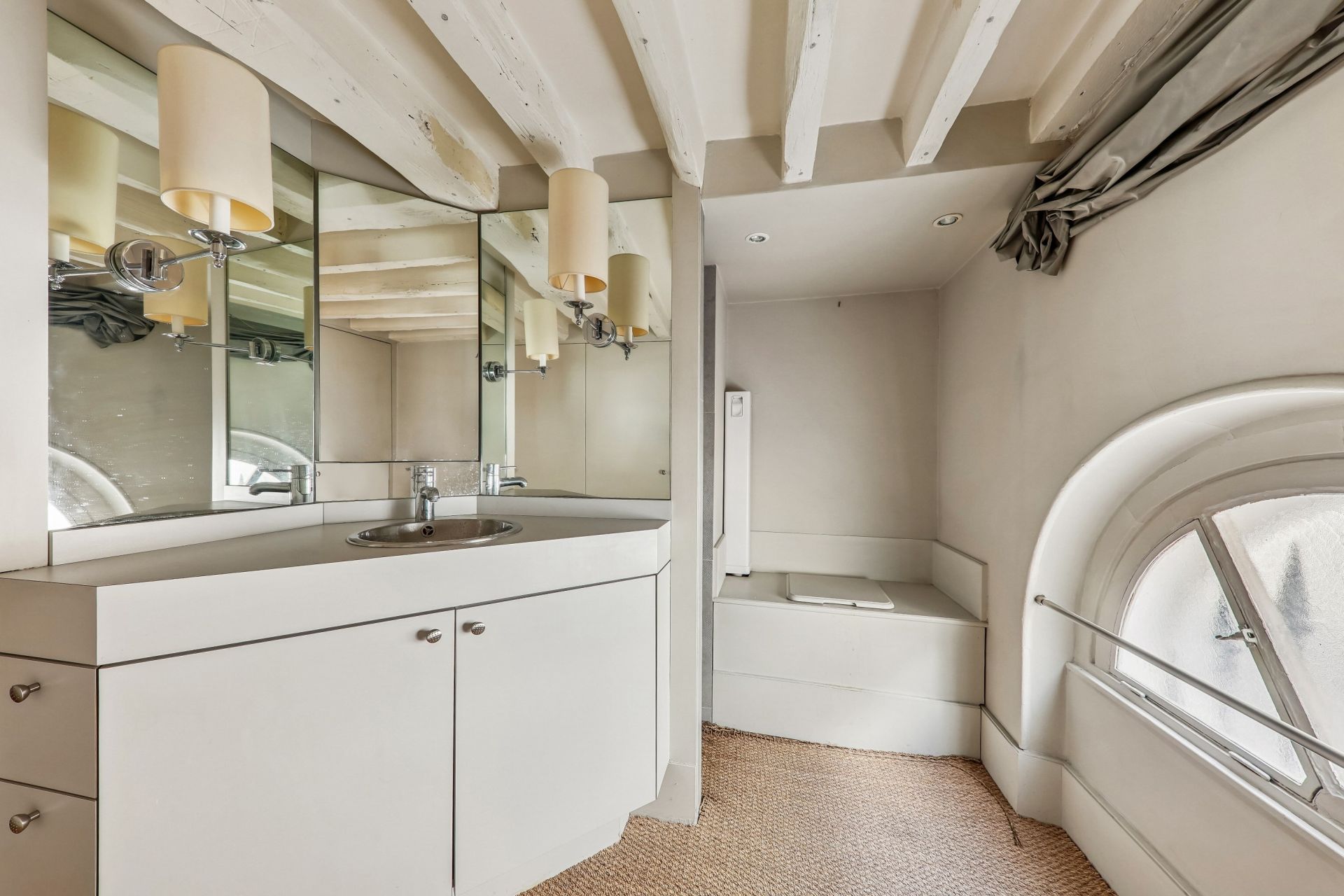 apartment 2 Rooms for rent on PARIS (75007)