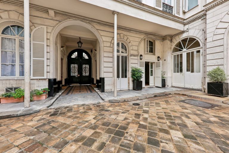 apartment 2 Rooms for rent on PARIS (75007)