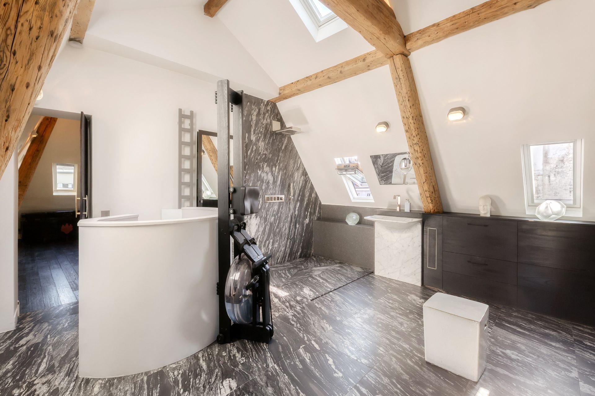 apartment 5 Rooms for sale on PARIS (75006)