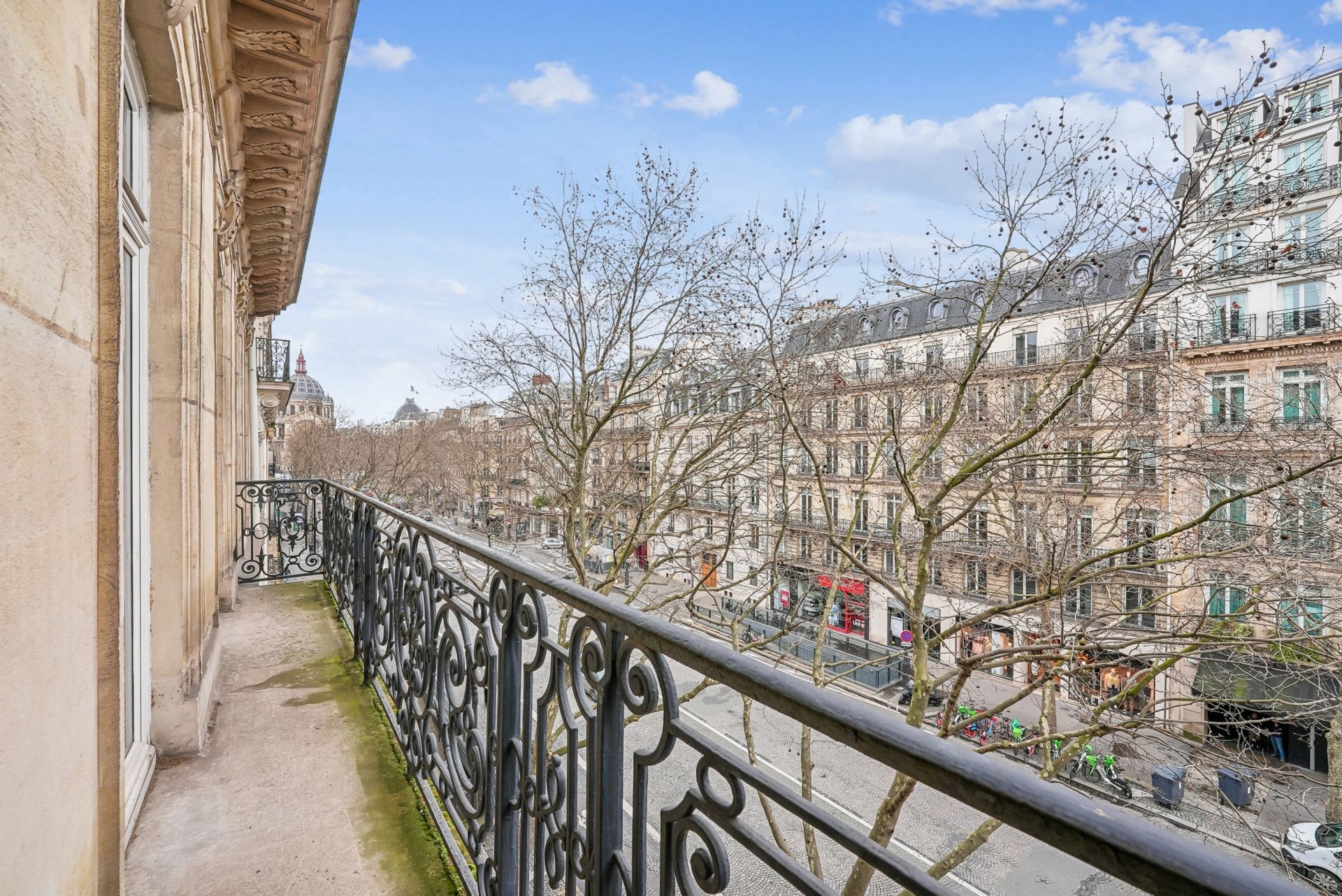 apartment 6 Rooms for sale on PARIS (75008)
