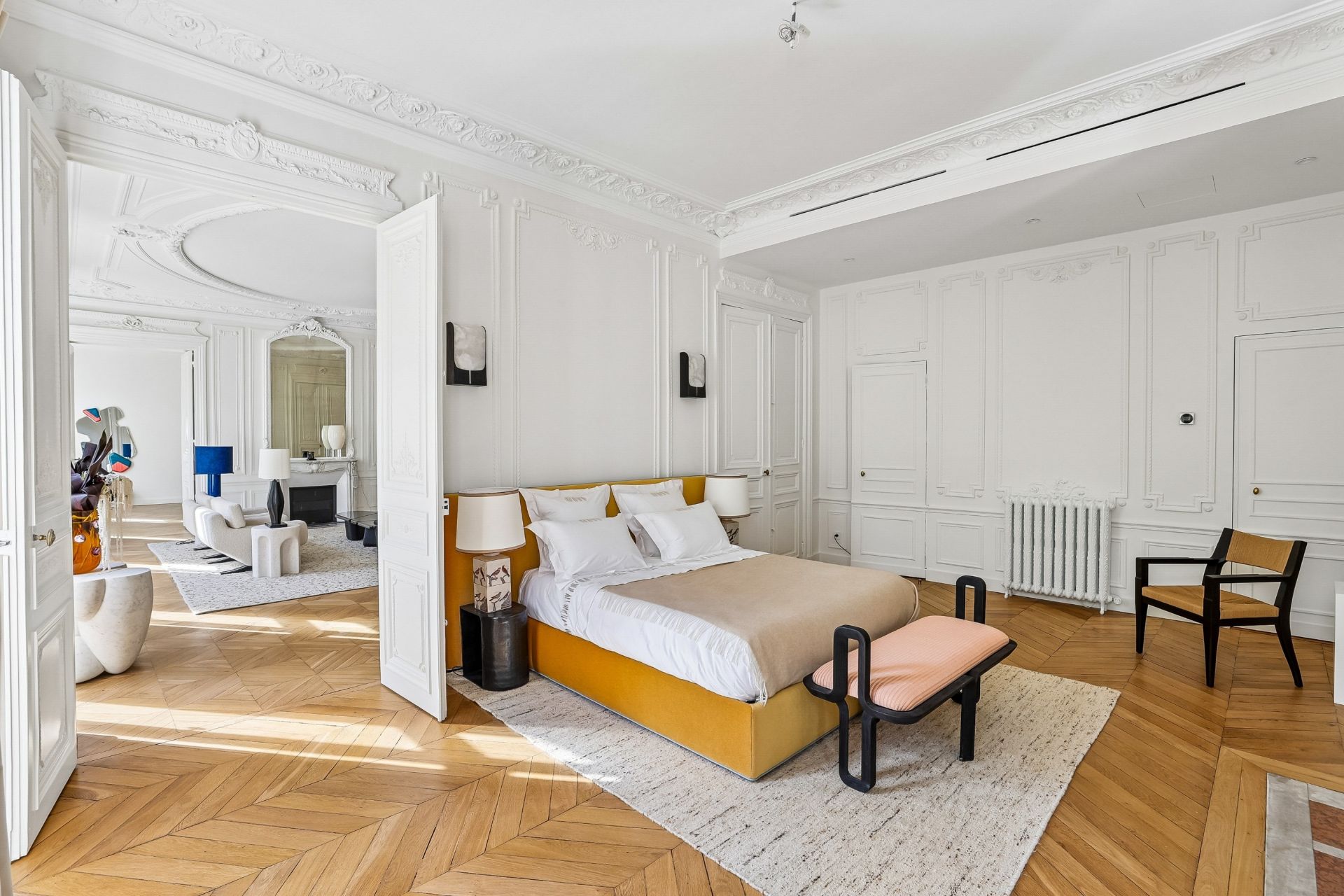 apartment 6 Rooms for sale on PARIS (75008)