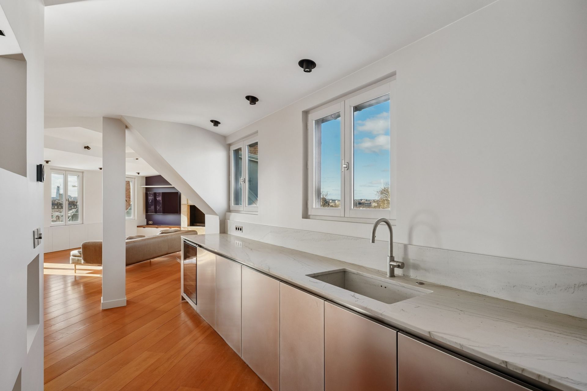 apartment 3 Rooms for sale on PARIS (75007)