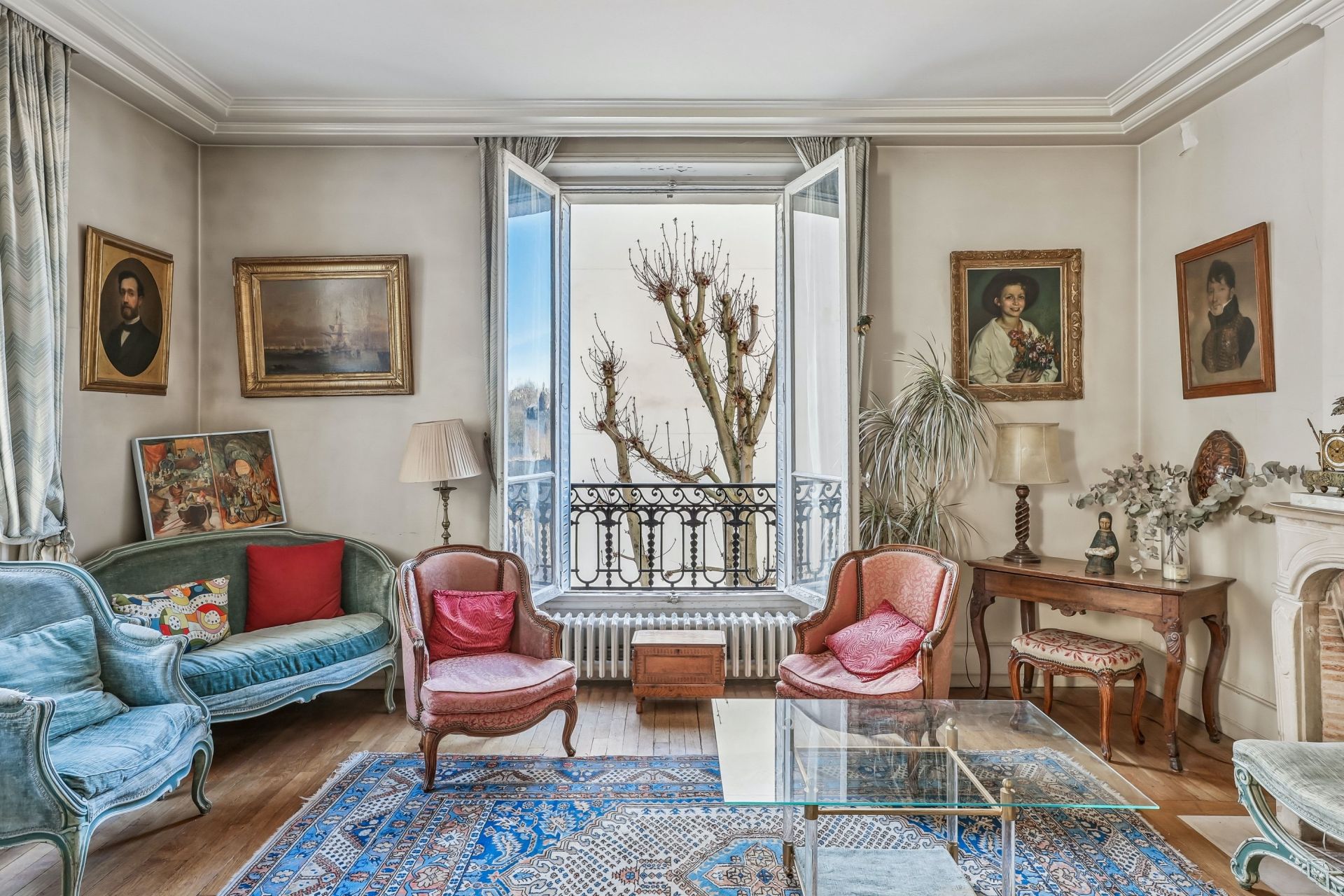 apartment 5 Rooms for sale on PARIS (75007)