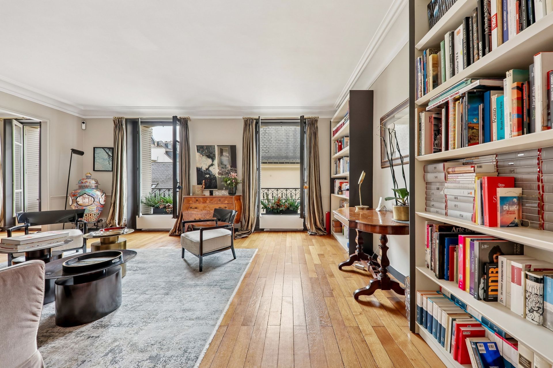 apartment 4 Rooms for sale on PARIS (75007)