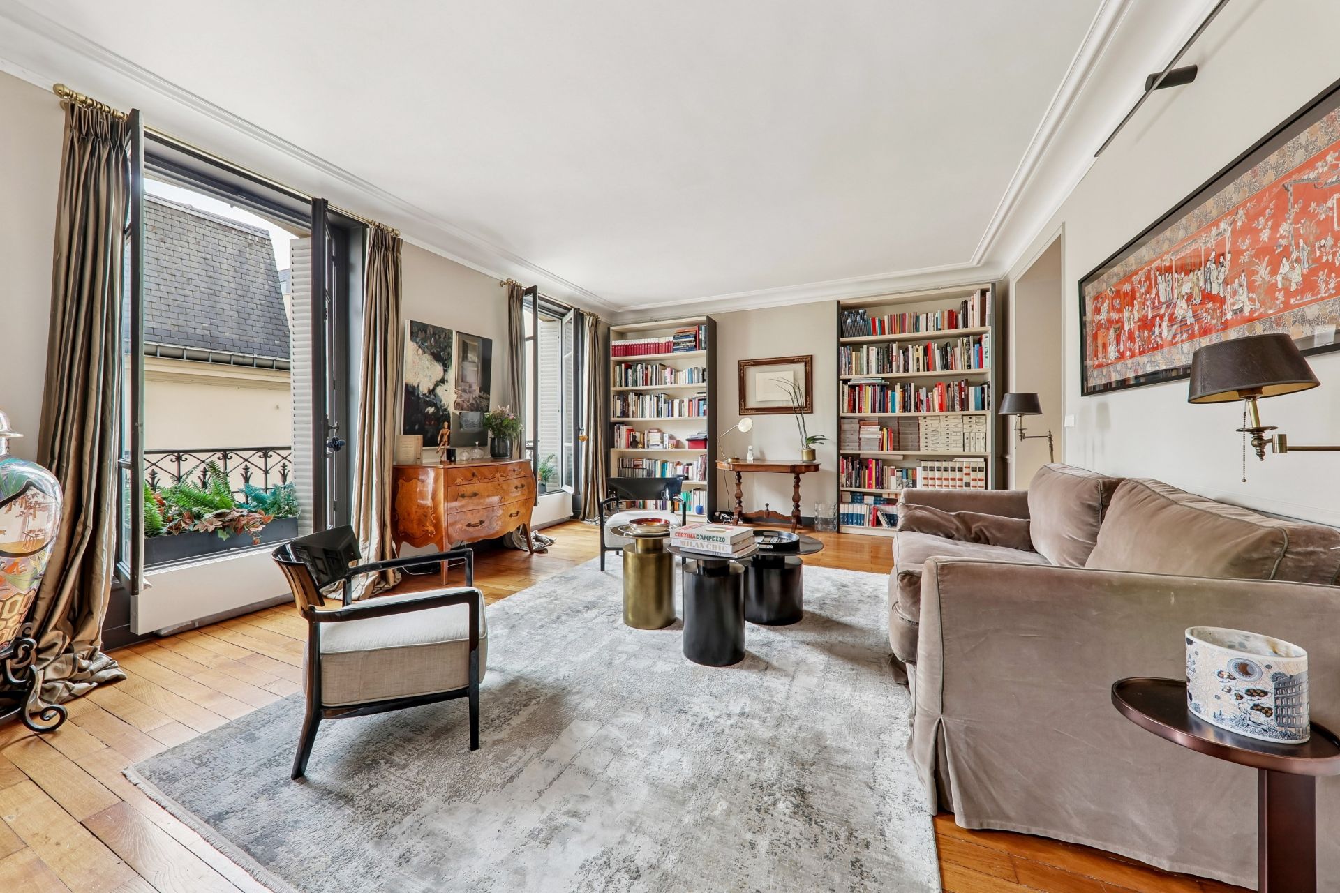 apartment 4 Rooms for sale on PARIS (75007)