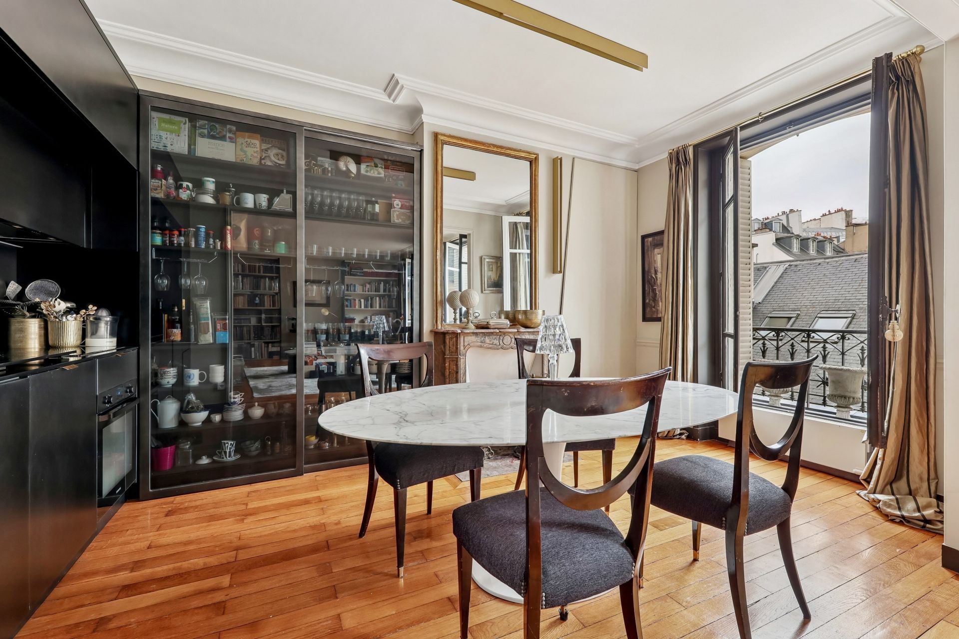 apartment 4 Rooms for sale on PARIS (75007)