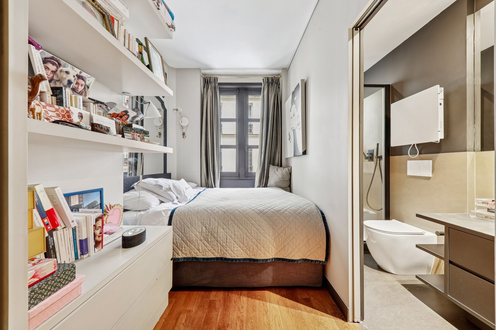 apartment 4 Rooms for sale on PARIS (75007)