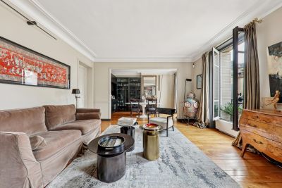 Sale Apartment Paris 7 4&nbsp;Rooms 74.1&nbsp;m²