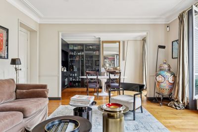 Sale Apartment Paris 7 4&nbsp;Rooms 74.1&nbsp;m²