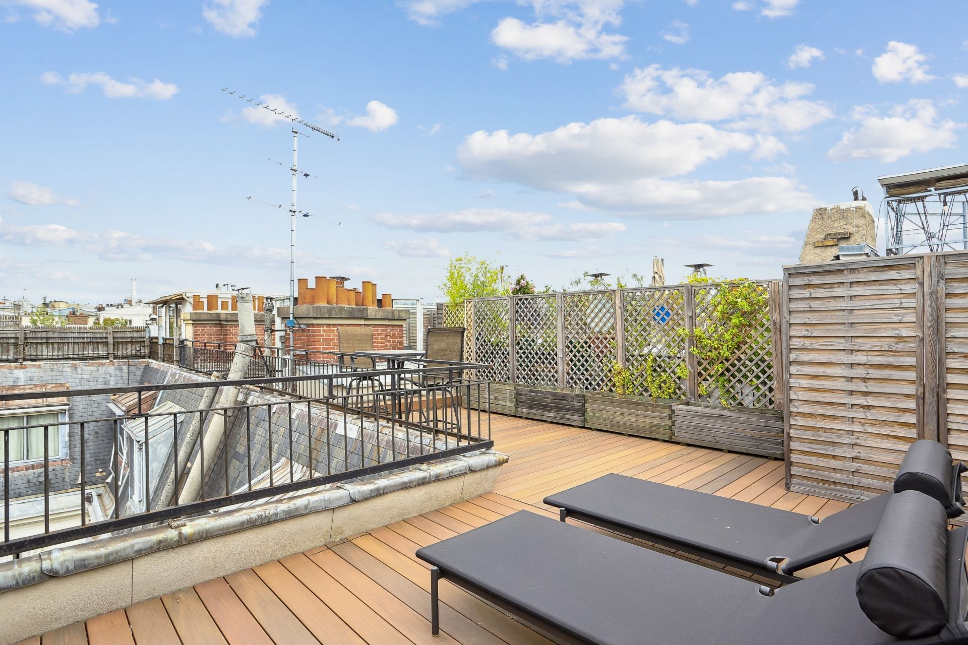apartment 3 Rooms for sale on PARIS (75008)