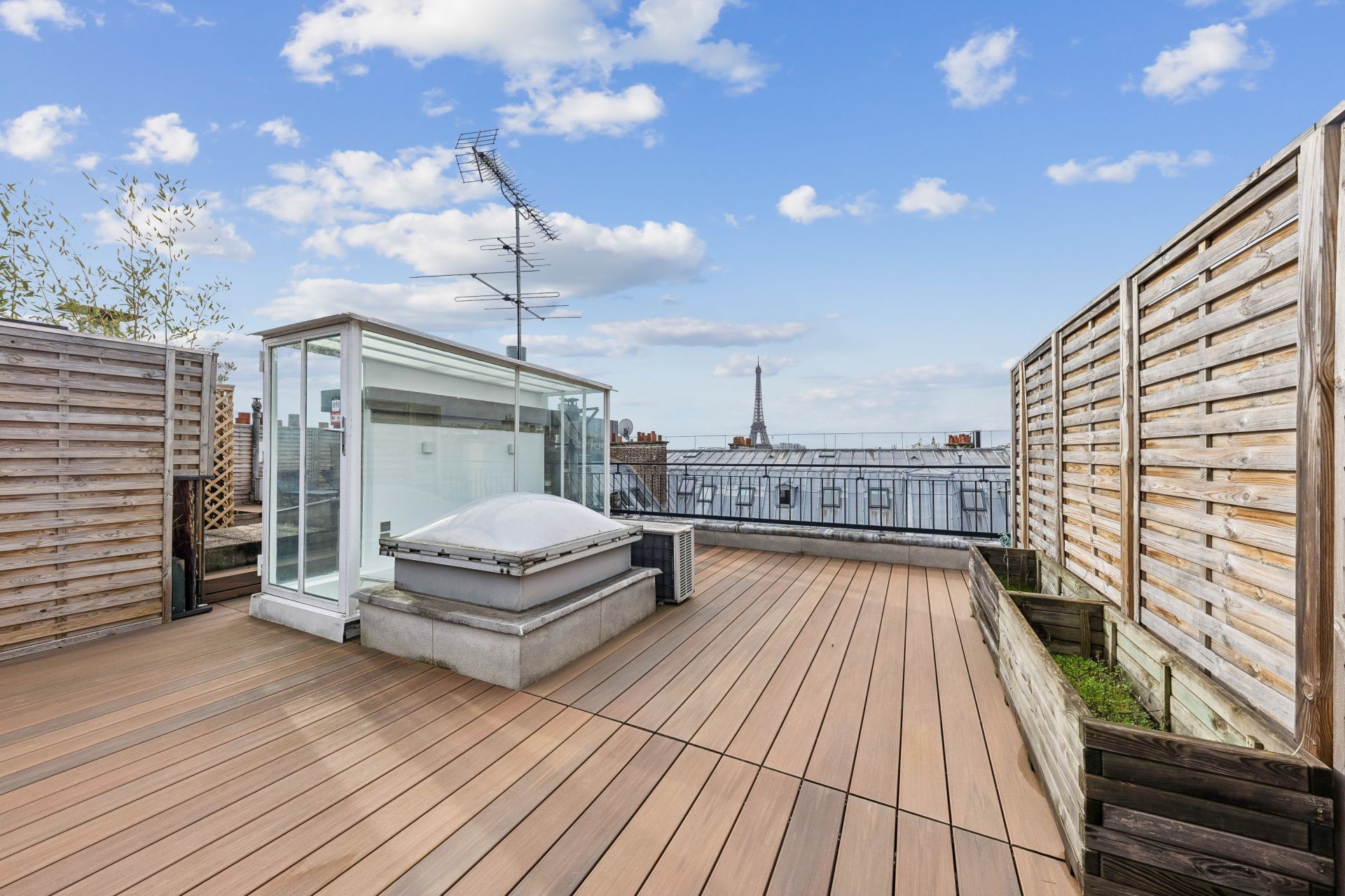 apartment 3 Rooms for sale on PARIS (75008)