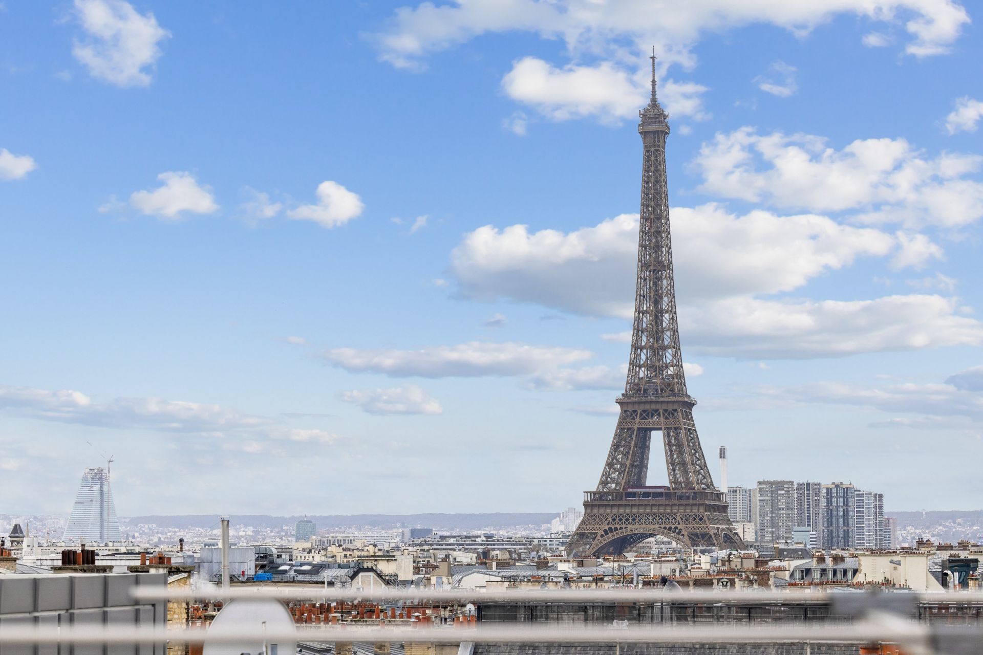 apartment 3 Rooms for sale on PARIS (75008)