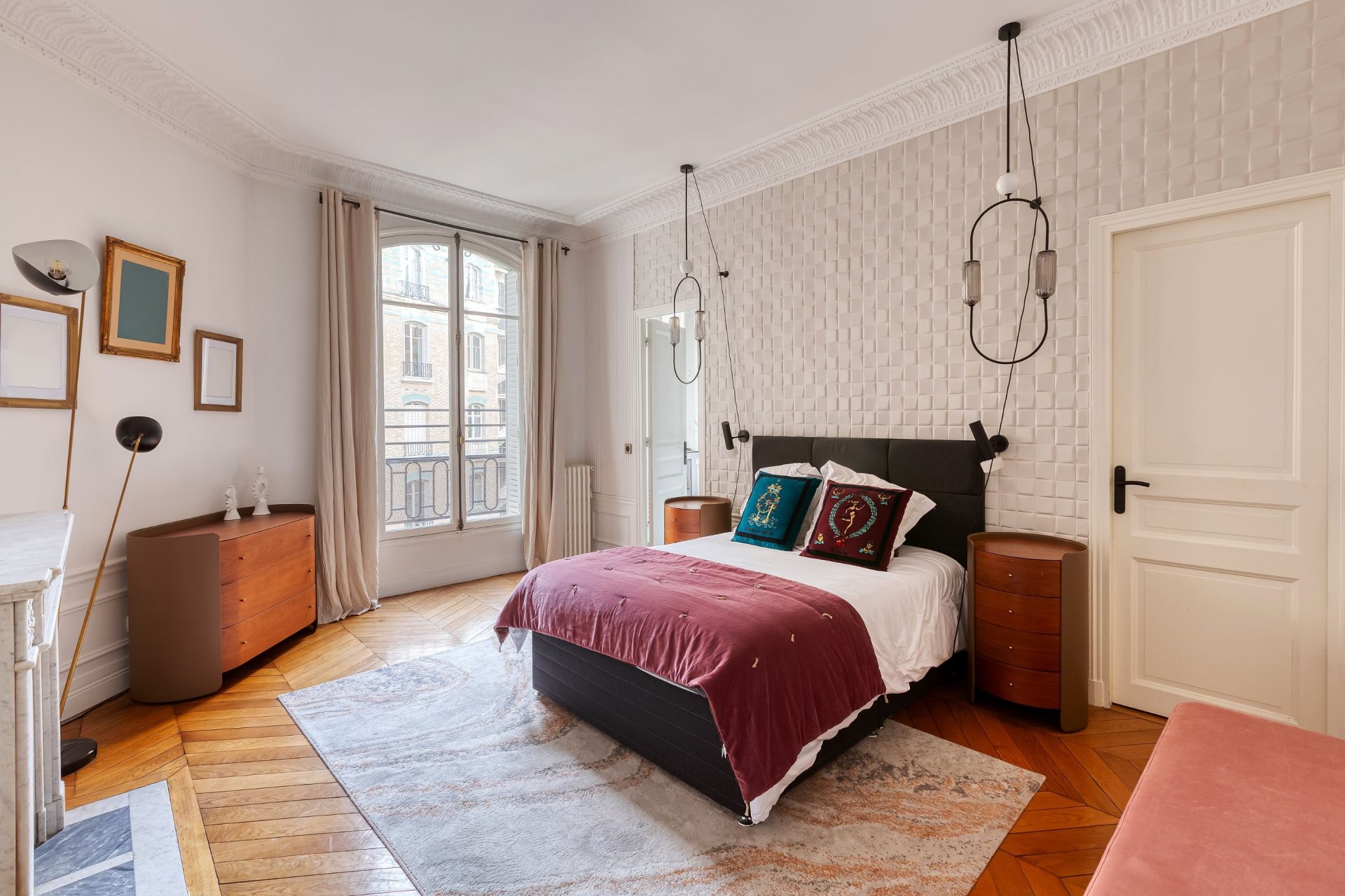 apartment 7 Rooms for sale on PARIS (75004)