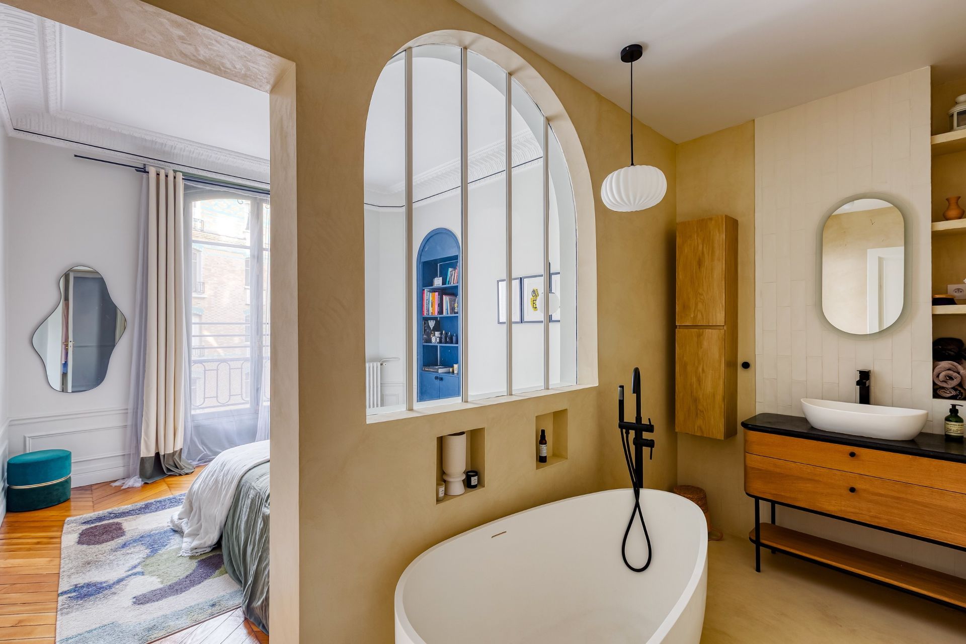 apartment 7 Rooms for sale on PARIS (75004)