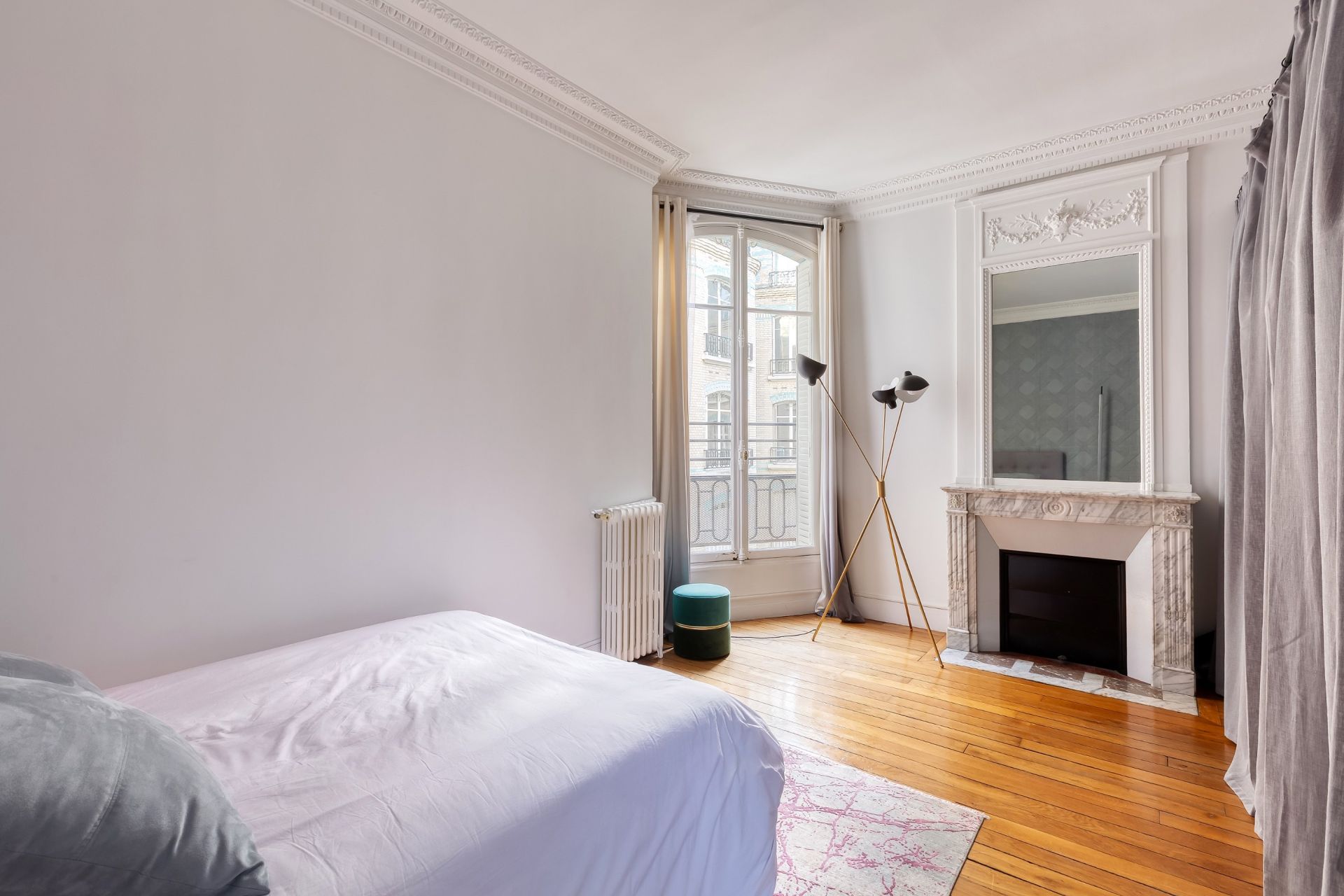 apartment 7 Rooms for sale on PARIS (75004)