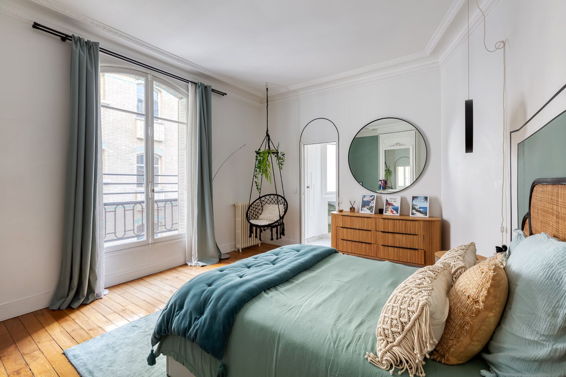 apartment 7 Rooms for sale on PARIS (75004)