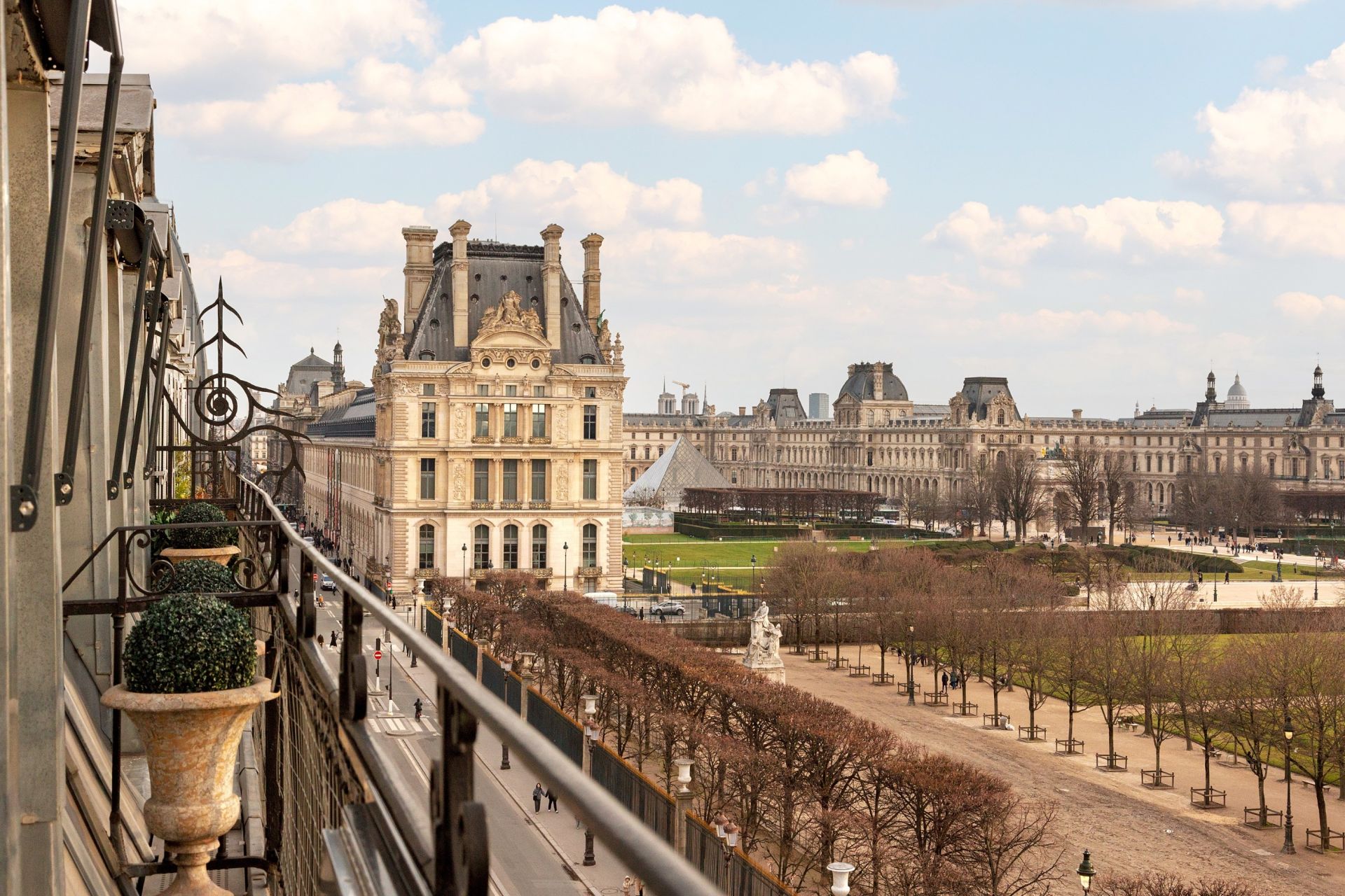 apartment 4 Rooms for sale on PARIS (75001)