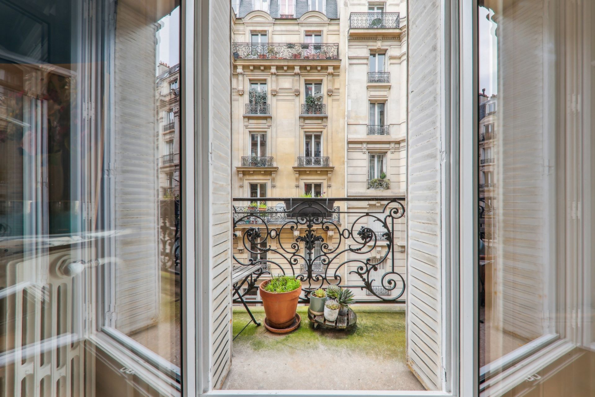 apartment 4 Rooms for sale on PARIS (75009)