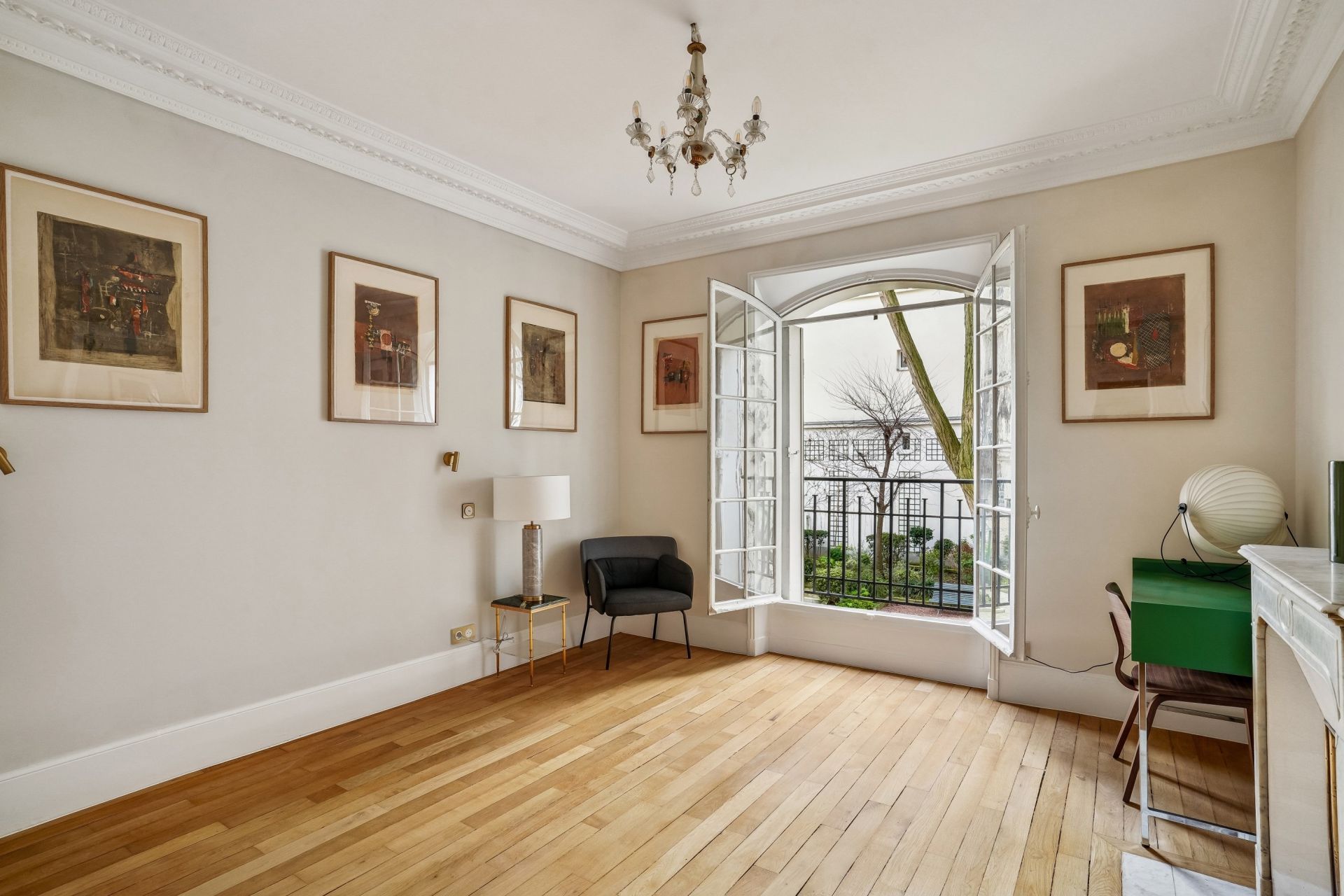 apartment 4 Rooms for sale on PARIS (75006)