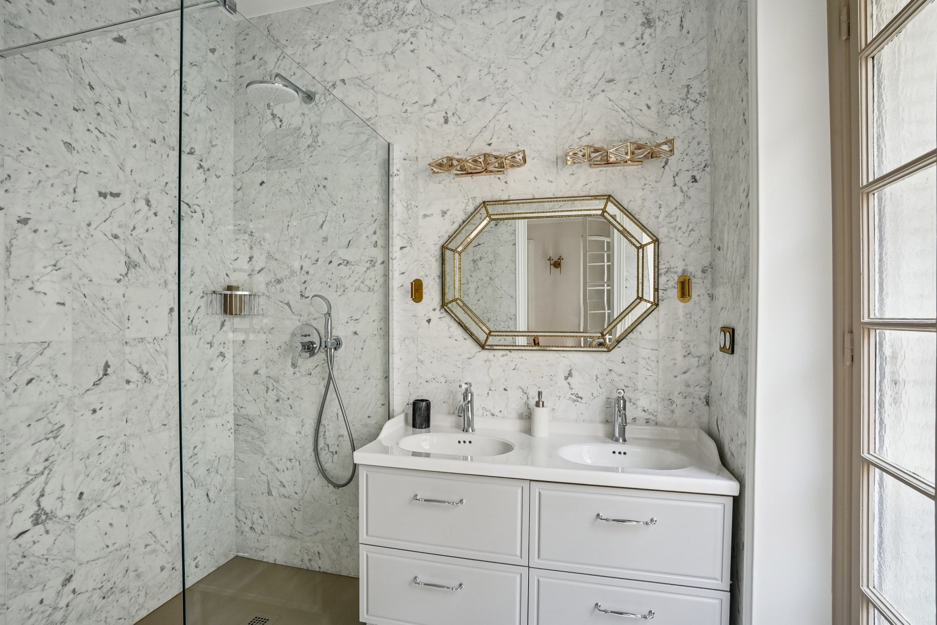 apartment 4 Rooms for sale on PARIS (75006)